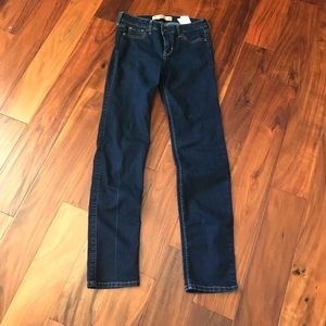 Hollister dark blu skinny’s